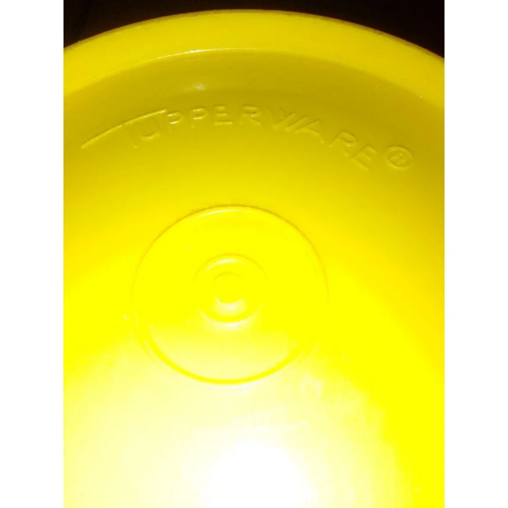 Vintage Yellow Servalier Tupperware Bowl With Starburst Yellow Lid Demensions...